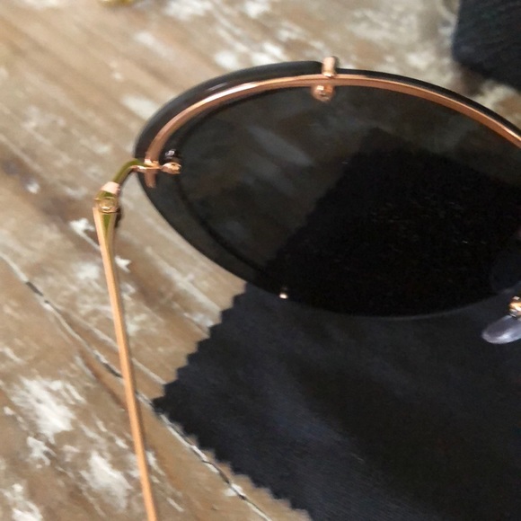 PRADA Sunglasses - Picture 4 of 4